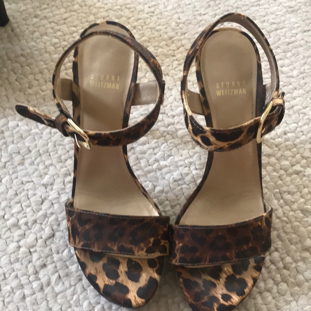 Stuart Weizman Leopard Print 4.5” heels